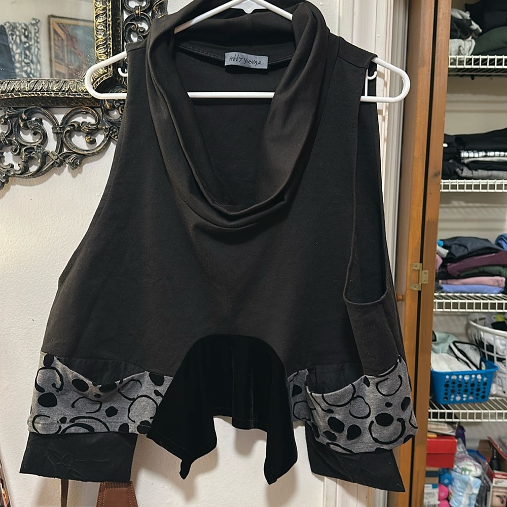 Avivit Yizhar crop Black Large